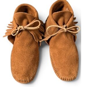 Minnetonka Moccasin 8 Women Tan Suede Fringe Softsole Ankle Boot Tie Boho Hippie